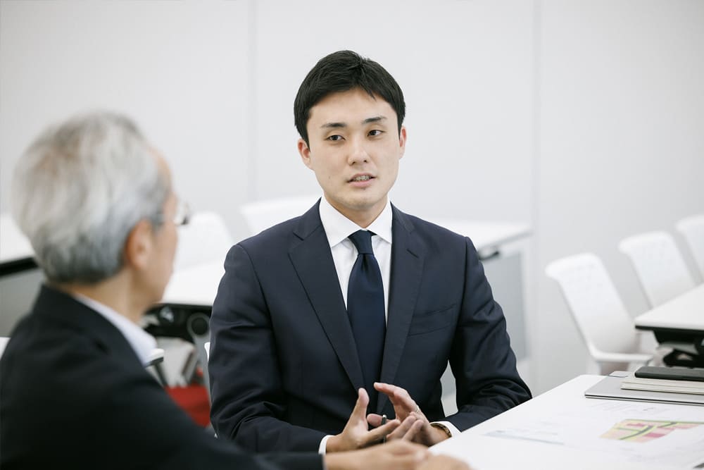 経営企画・海外事業：村山 雅一